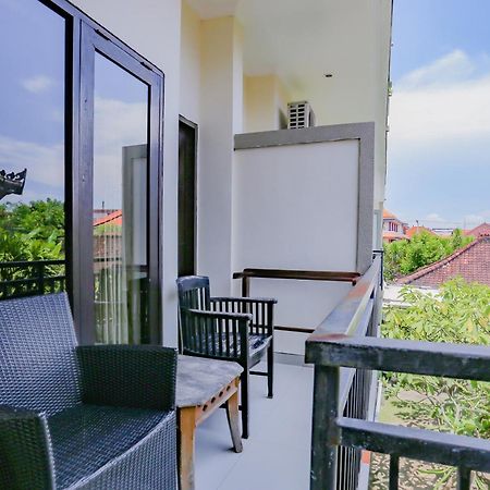 Oyo 4012 Ari Beach Inn Kuta Lombok Exterior foto